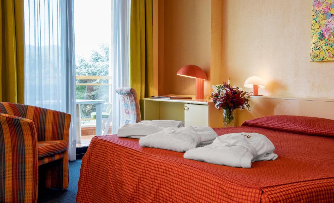 Hotel Sollievo Montegrotto Terme Exteriör bild
